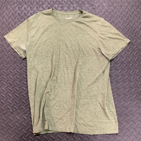 Green Shirt - Picture 1 of 3